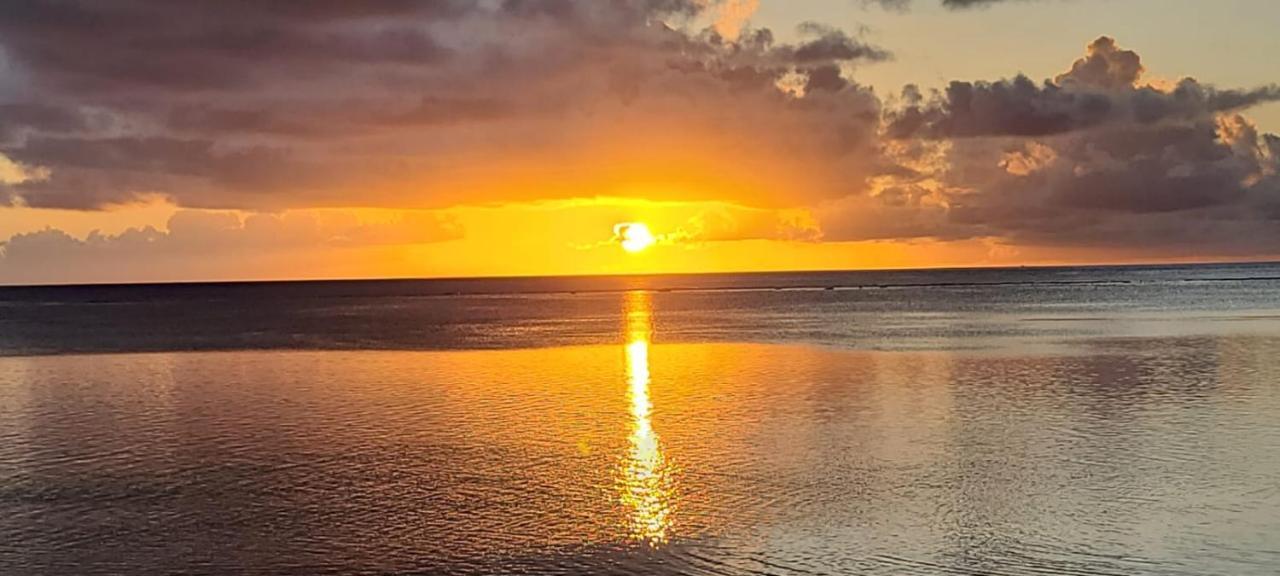 Saipan Beach Hotel Bagian luar foto