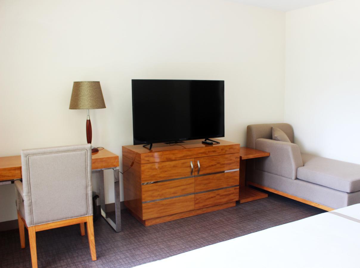 Saipan Beach Hotel Bagian luar foto