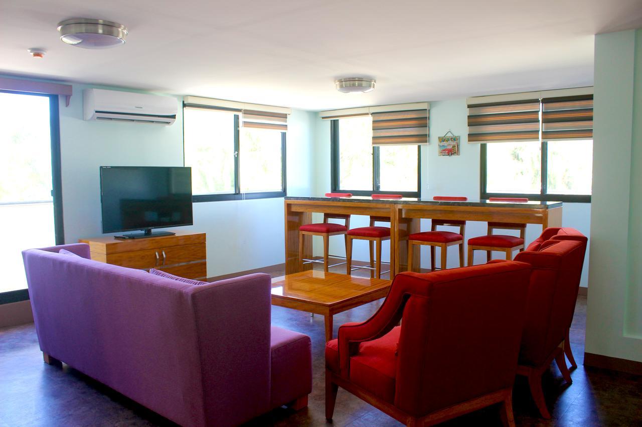 Saipan Beach Hotel Bagian luar foto