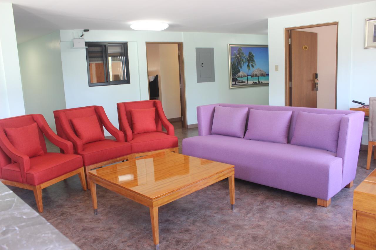 Saipan Beach Hotel Bagian luar foto